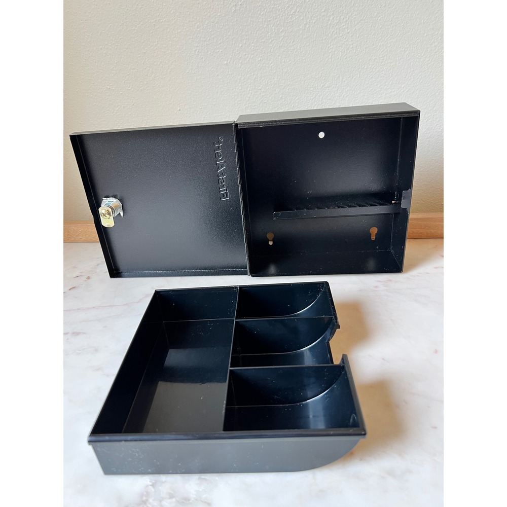 First Alert Cash and Key Locking Security Box - Picture 4 of 9